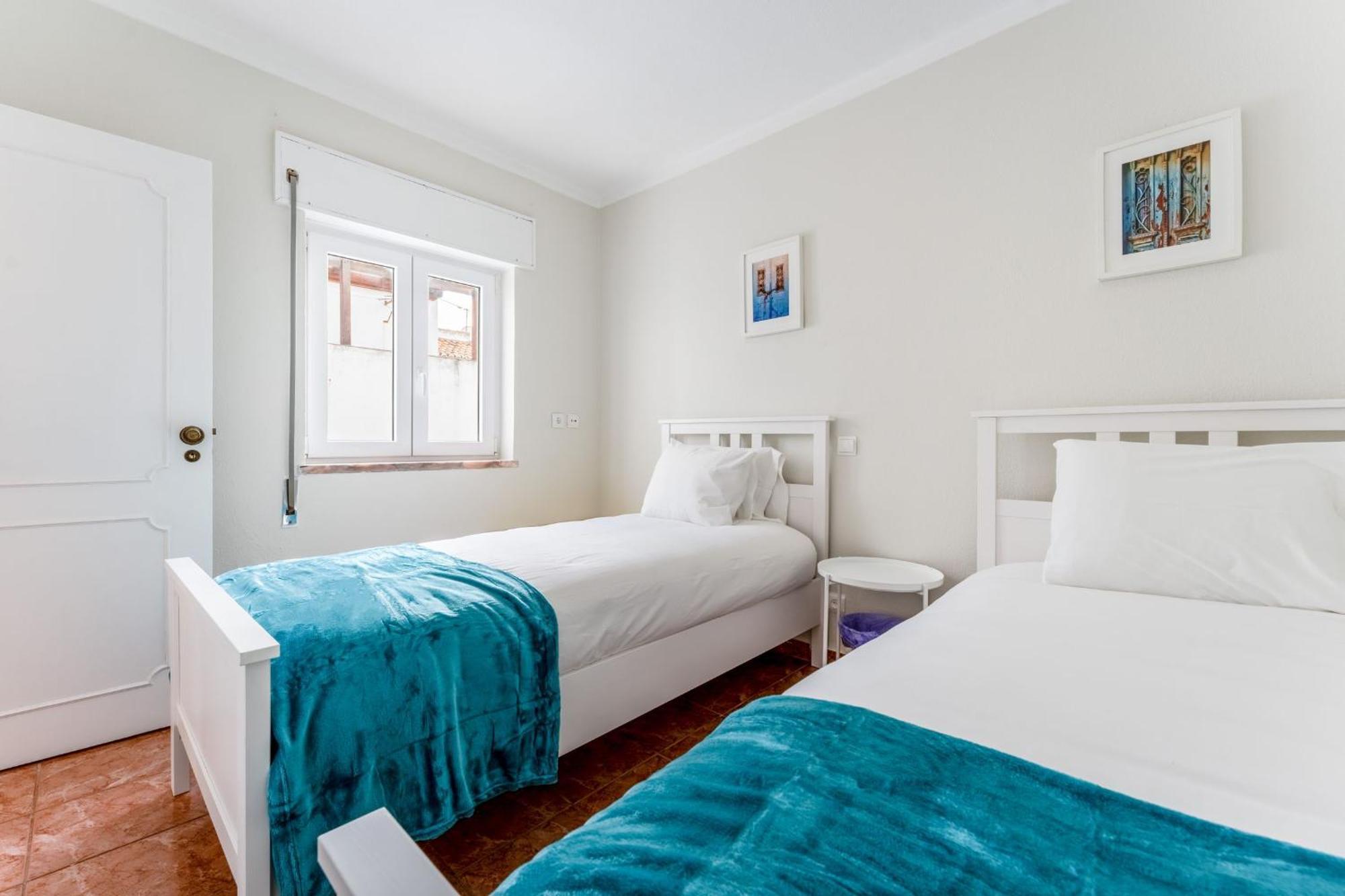 Comfy Flat W/ Rooftop Beach View By Lovelystay Burgau Luaran gambar