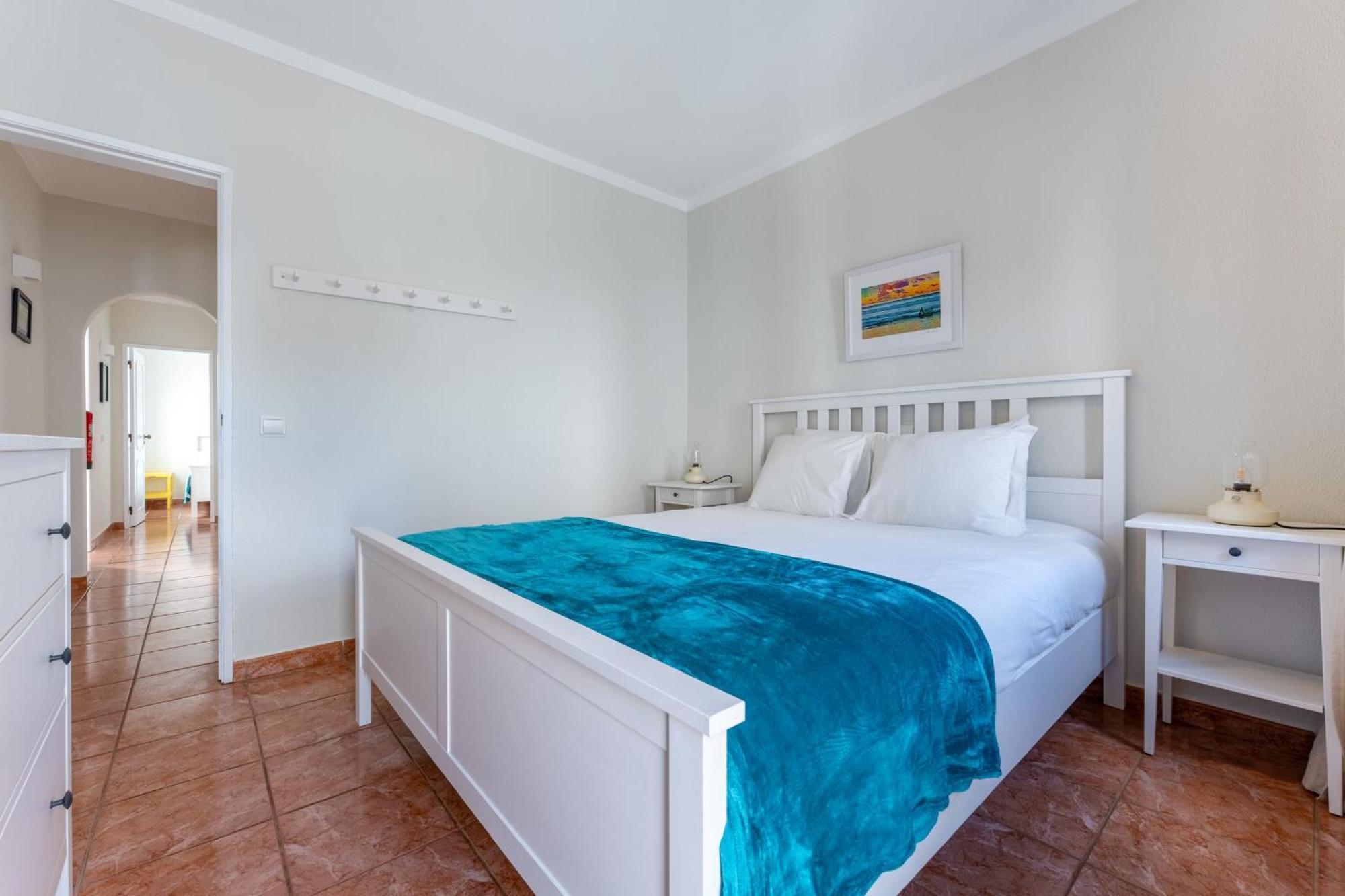 Comfy Flat W/ Rooftop Beach View By Lovelystay Burgau Luaran gambar